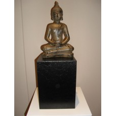 Boeddha beeld op sokkel met asbestemming  (PMBC179384CB)