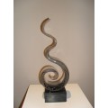 Urn Glassculptuur gegolfd 38 cm hoog (PMHCGU002)